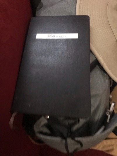 3B292AD2-7FA0-45FA-9363-50D004A8E39D 1 105 c