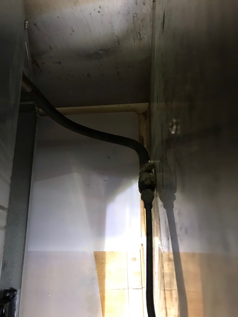 579B75D5-E53D-4C8B-98EF-6C52B6AB029A 1 105 c