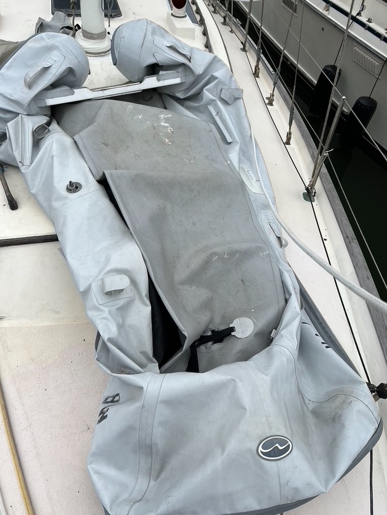 732ECFF2-0512-4A9F-A3E0-1FBB2B5C2A48 1 105 c