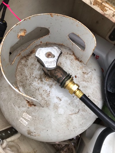 D8F336D9-1E96-4EA7-BFC2-9104EF2681CF 1 105 c